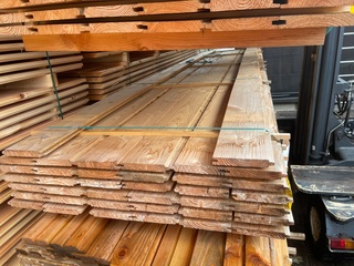 Ca. 38x Douglas Blokhutprofiel, 28x175mm, lengte 500cm